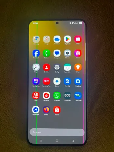 Galaxy s22 + 2 linha na tela e wifi parou so funciona na 5G . Vendo
