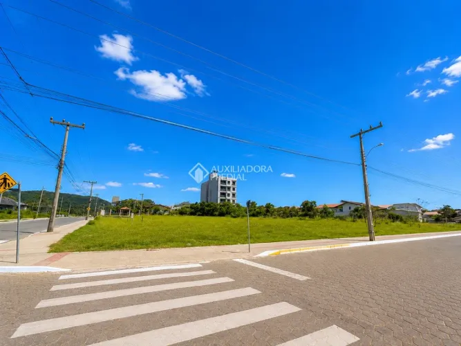 TERRENO 3.584,54 m² COM ALTO POTENCIAL CONSTRUTIVO NO VILLAGE - IMBITUBA/SC