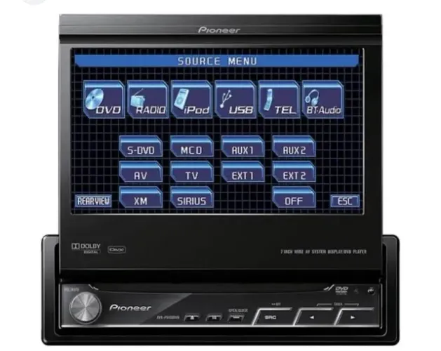 DVD player automotivo retrátil da marca Pioneer, modelo AVH-P5000DVD.