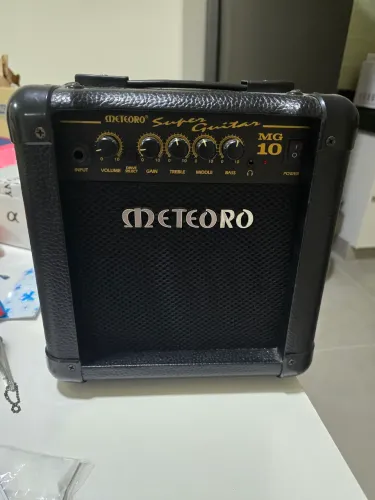 Cubo amplificador meteoro MG 10