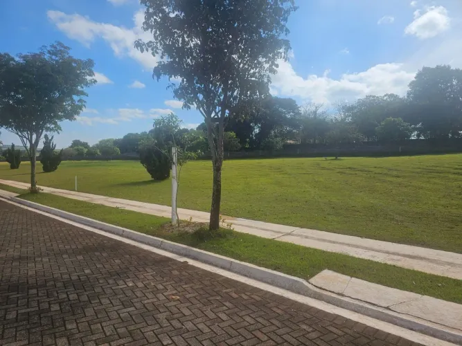 Terreno em Condomínio Fechado com Mais de 1.000 m² Próximo a Maringá/PR Castelo Branco