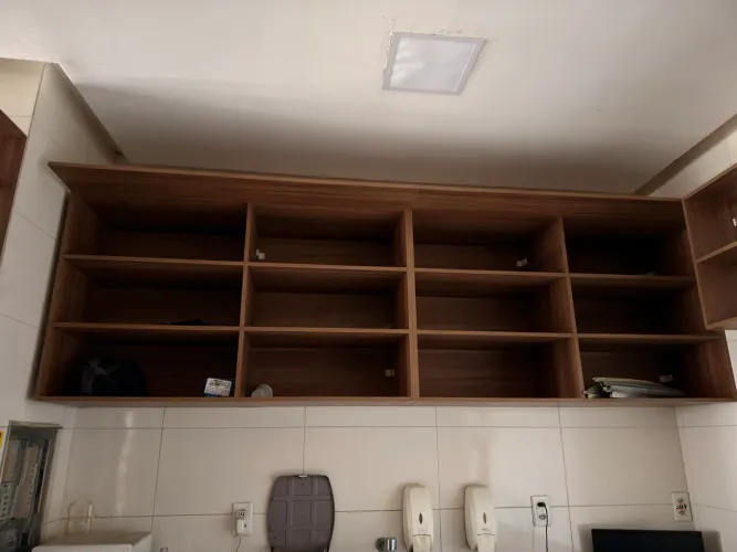 Vendo armários para empório 