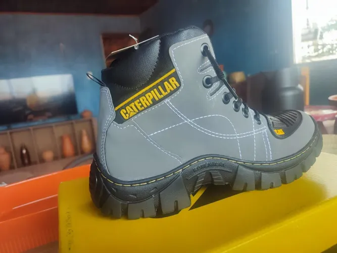 Bota Caterpillar Adventure Cinza Linha Premium 