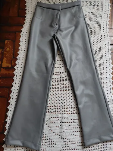 Calça sintética cinza maravilhosa casual 