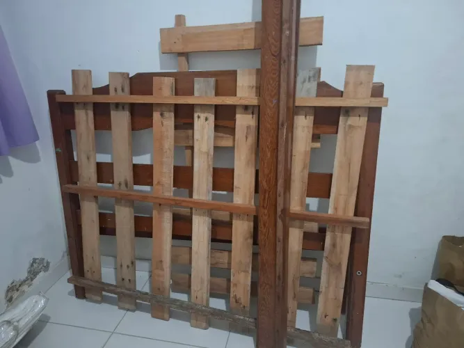 Armação de cama de casal