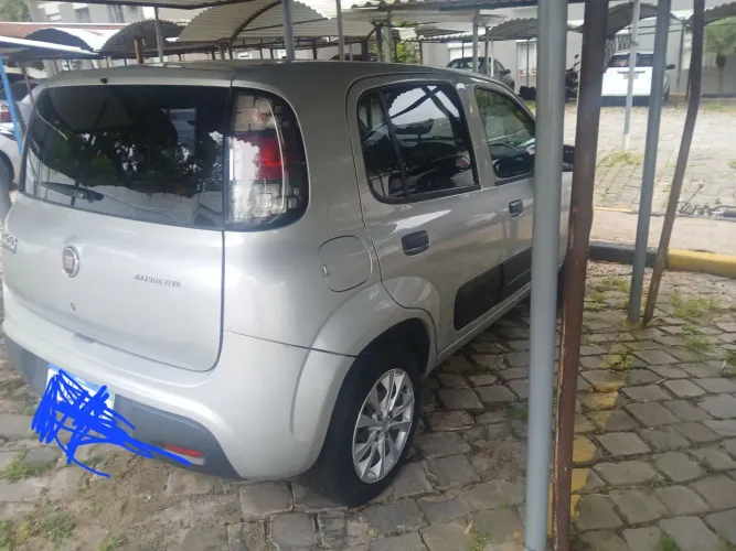 Fiat Uno Attractive 1.0 EVO Fire Flex 8V 5P 2016
