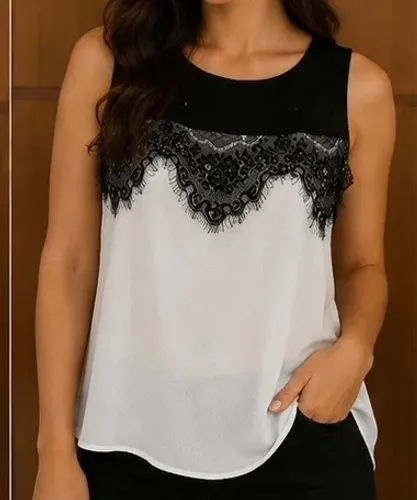 Blusa em tecido crepe chiffon (leve transparência)