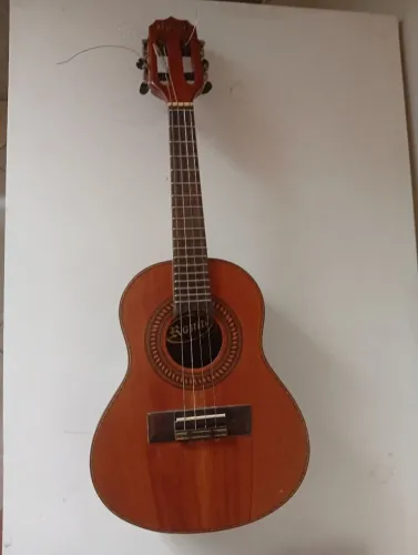 Cavaquinho Rozine Stilo em mogno