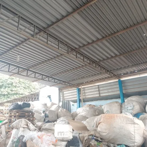 Vende-se Galpão de rua no Setor Morais