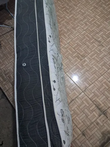 Conchão solteiro usado Ortobom molas