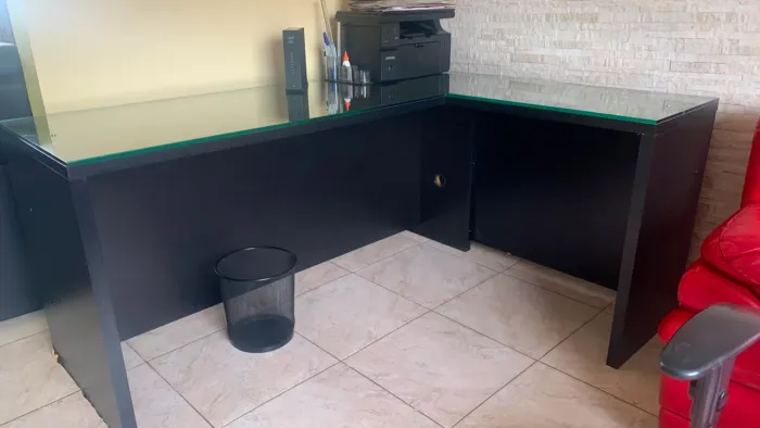 Mesa em L para escritório