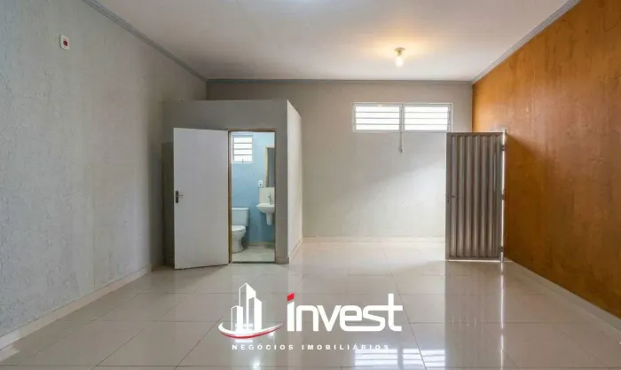 Sala Comercial com banheiro próprio, ideal para pequenos negócios, no Res. Estados Unidos