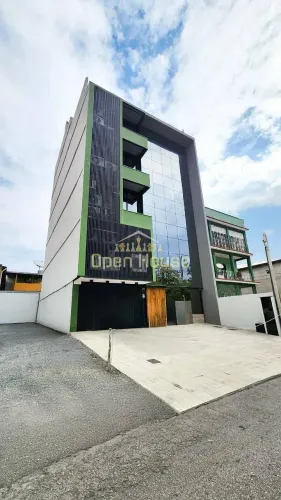 Prédio Comercial à Venda em Volta Redonda Bairro Conforto | Porteira Fechada | 5 Paviment