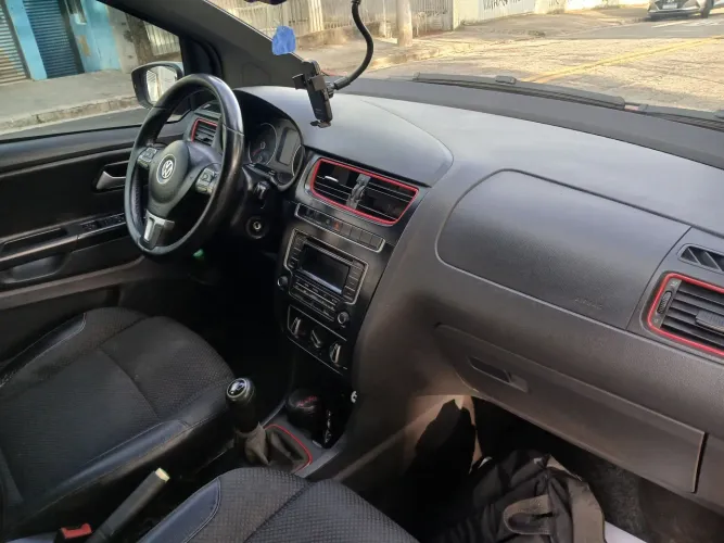 Volkswagen Fox Rock IN RIO 1.6 MI Total Flex 8V 5P 2014