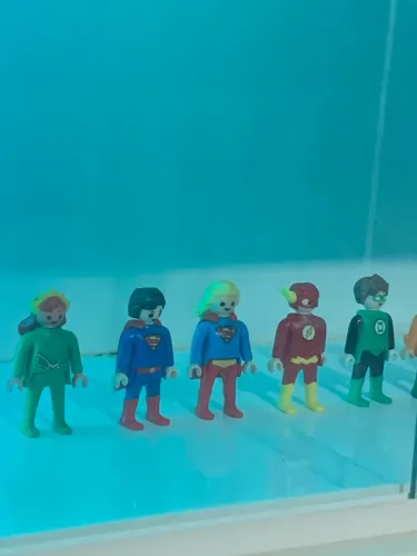 Lote 10 Bonecos Miniaturas Dc Playmobil Kinder Ovo Coleção