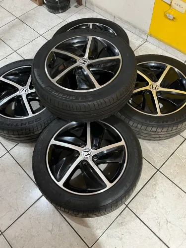 Rodas e pneus 17 hrv