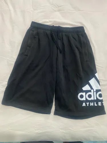 Bermuda Adidas Moletom preta (M)