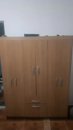 Vendo guarda roupa de solteiro, 350 e aceito ofertas!!