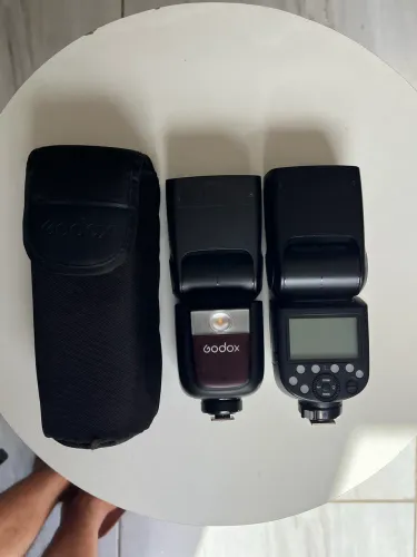 Flash GODOX V860LII