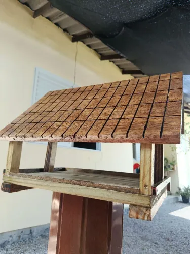 Casinha para pássaros livres