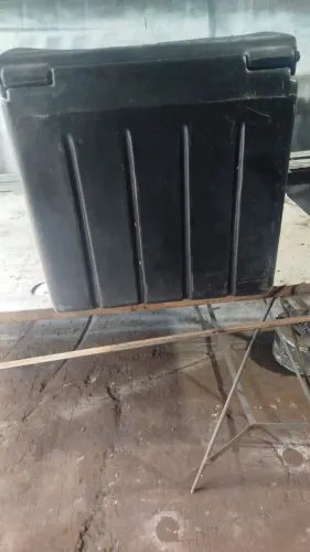 Baú p/moto Reforçado com trava chave