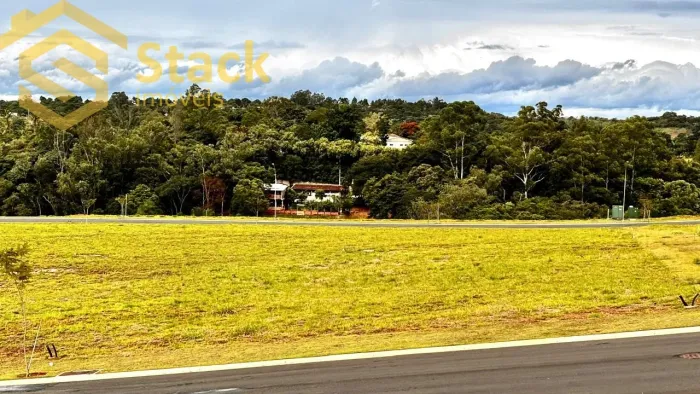 TERRENO A VENDA NO CONDOMÍNIO FECHADO TAMBORÉ DE JUNDIAÍ.