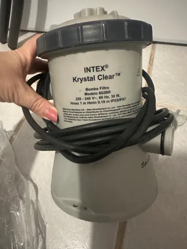 bomba filtro Intex modelo 602BR - 220V - 1.250 litros por hora. Com dois filtros novos