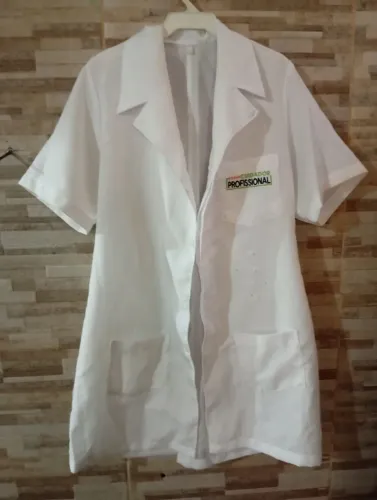 2 jalecos T 46 novo!