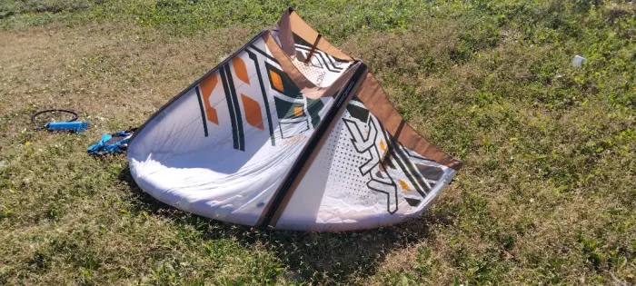 Kite f-one 7m + barra e mochila R$ 1.500