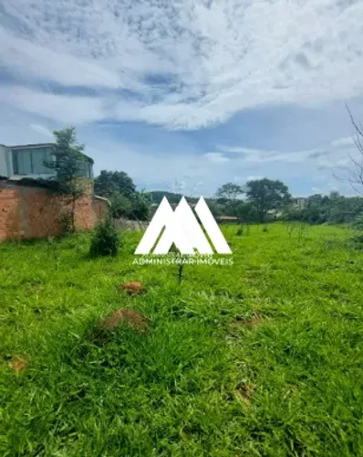 Vendo lote comercial em Itaúna com ótima localização!