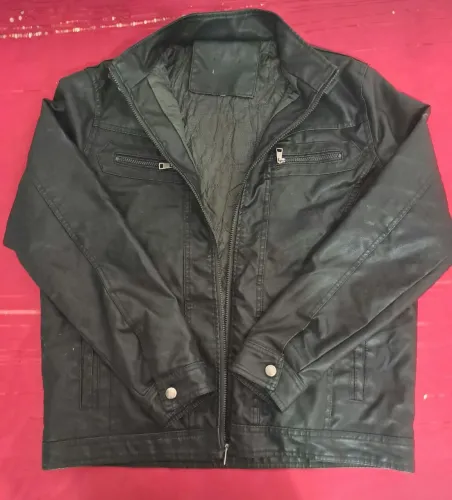 Jaqueta preta G 1 bolso interno