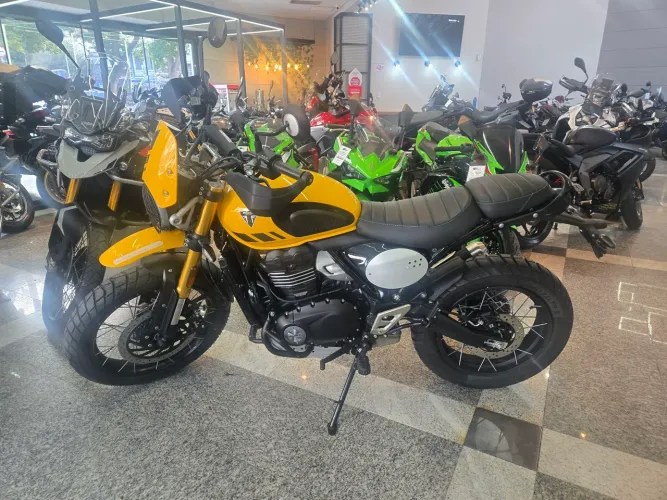 Triumph Scrambler 400 XE ABS 2025 amarelo 