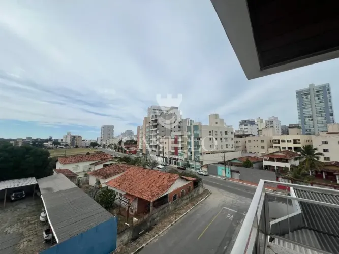 Apto frente rua, 3 quartos/suíte, 2 vagas de garagem, DCE , boa localização na Praia do mo