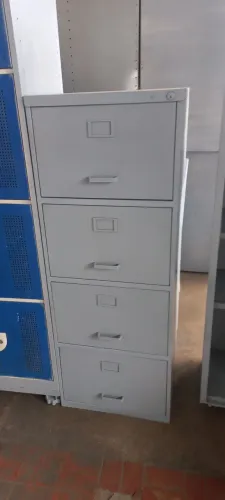 Arquivo reforçado e pasta suspensa