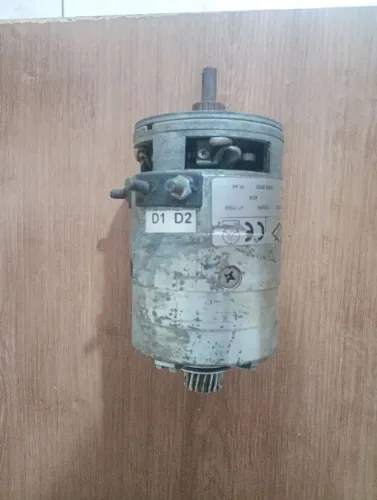 MOTOR DE TRAÇÃO DA EMPILHADEIRA ELETRICA PALETRANS MODELO PT 16 ANTIGA