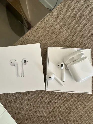AirPods Apple 1ª Geração Original na Caixa - Ler Descrição (Bateria Fraca)