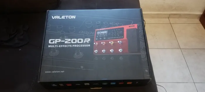 Valeton GP-200 RED