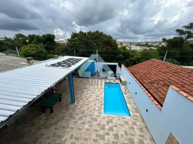 Casa para alugar com piscina.