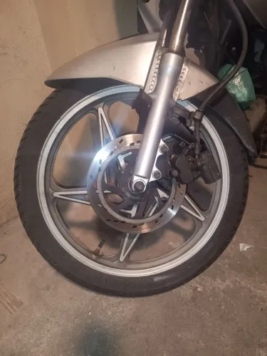 Vendo rodas liga leve completa 