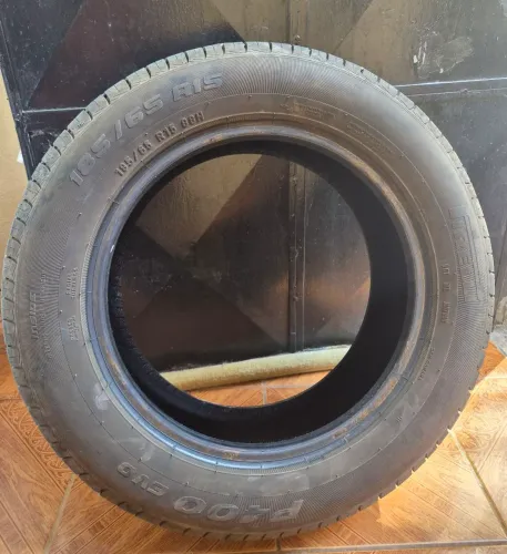 Pneu Pirelli Aro15