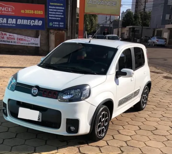 Fiat Uno Sporting 1.4 EVO Fire Flex 8V 4P 2016