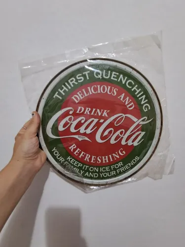 Bandeja vintage coca cola em metal retrô