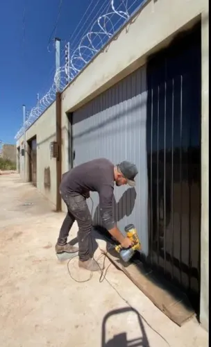 JS REORMAS E PINTURAS DE PORTÃO.