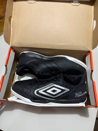 Chuteira Umbro Uptake Futsal