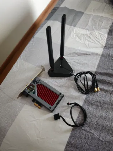 Placa de Rede PCIe Fenvi FV-AXE3000 RGB WiFi 6E e Bluetooth 5.2