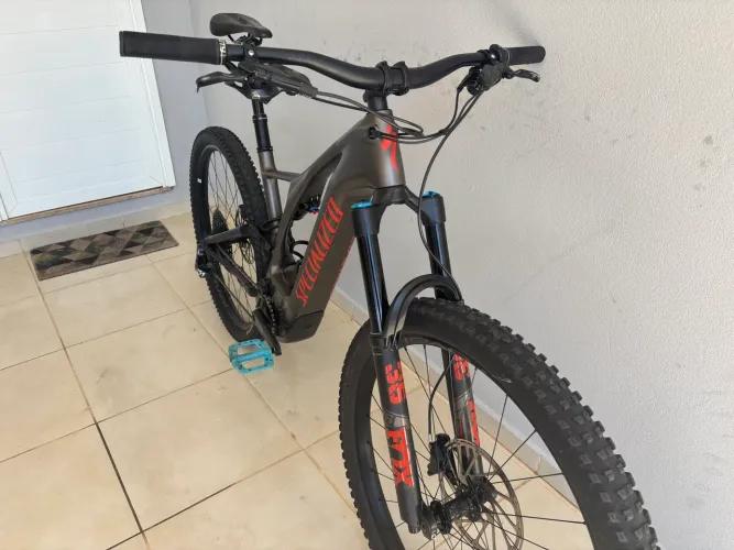Specialized Turbo Levo Expert motor zero km (assistida elétrica)