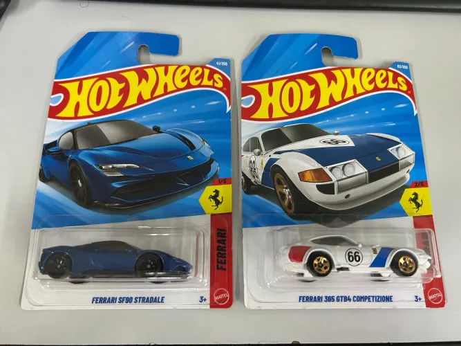 Hot Wheels Ferrari - Lote com 2 Miniaturas Lacradas