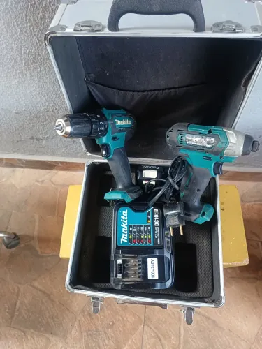 Furadeira e parafusadeira 12w 