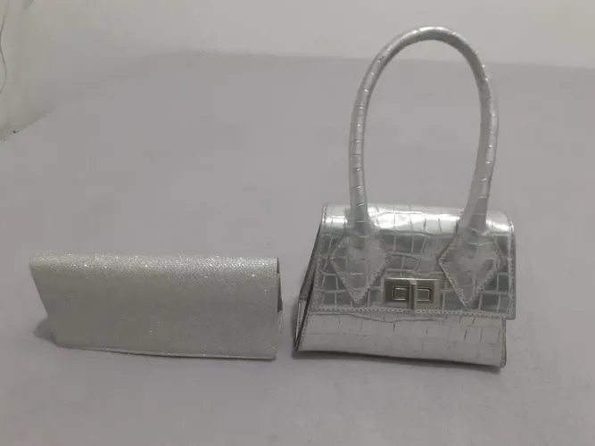 Bolsas pequenas novas