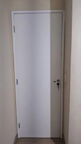 Portas internas envelopadas brancas
